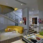 Aparthotel Carlton 4*