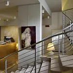 Carlton Aparthotel