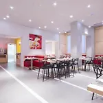 Aparthotel Carlton 4*