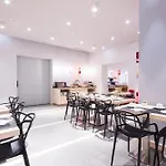Carlton Aparthotel 4*