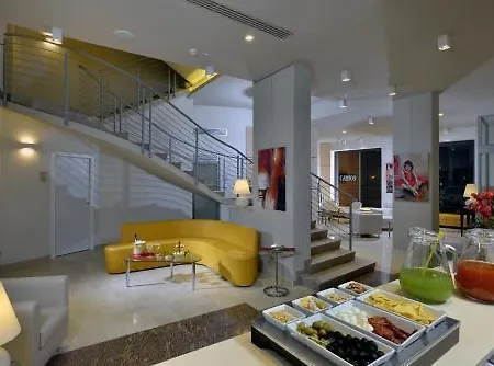Lejlighedshotel Carlton 4*