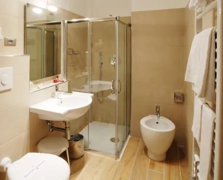 Carlton Aparthotel Ferrara