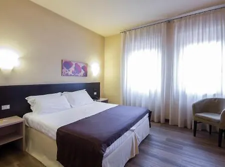 Hotel apartamentowy Carlton