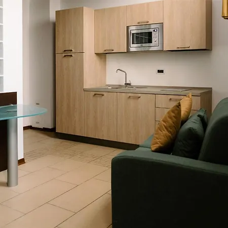 Carlton Hotel apartamentowy 3*