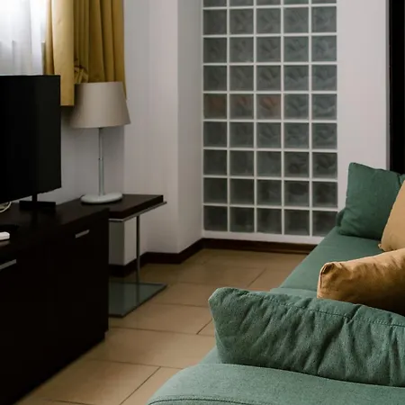 Hotel apartamentowy Carlton Ferrara