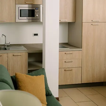 Hotel apartamentowy Carlton