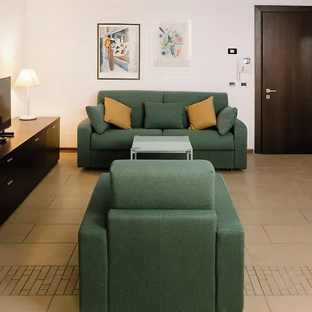 Carlton Aparthotel Ferrara