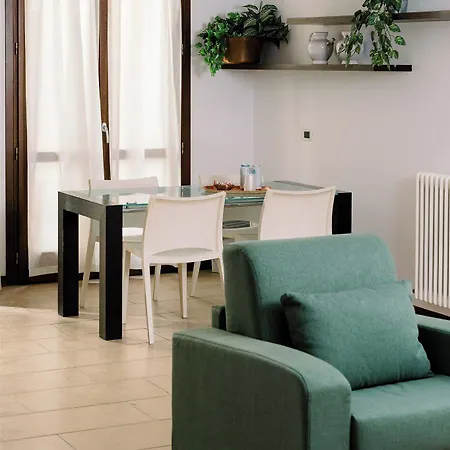 Carlton Apartahotel Ferrara