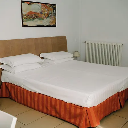 Aparthotel Carlton Ferrara