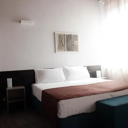 Hotel apartamentowy Carlton 3*