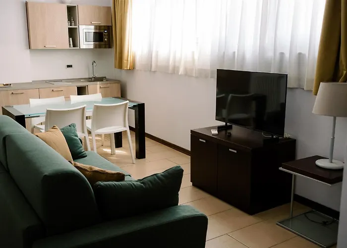 Carlton Hotel apartamentowy 4*