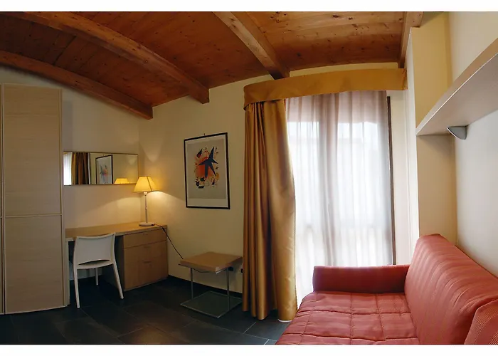 Lägenhetshotell Carlton 4*